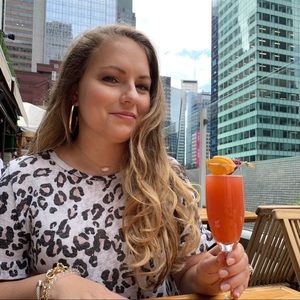 Meet your Posher, Caroline